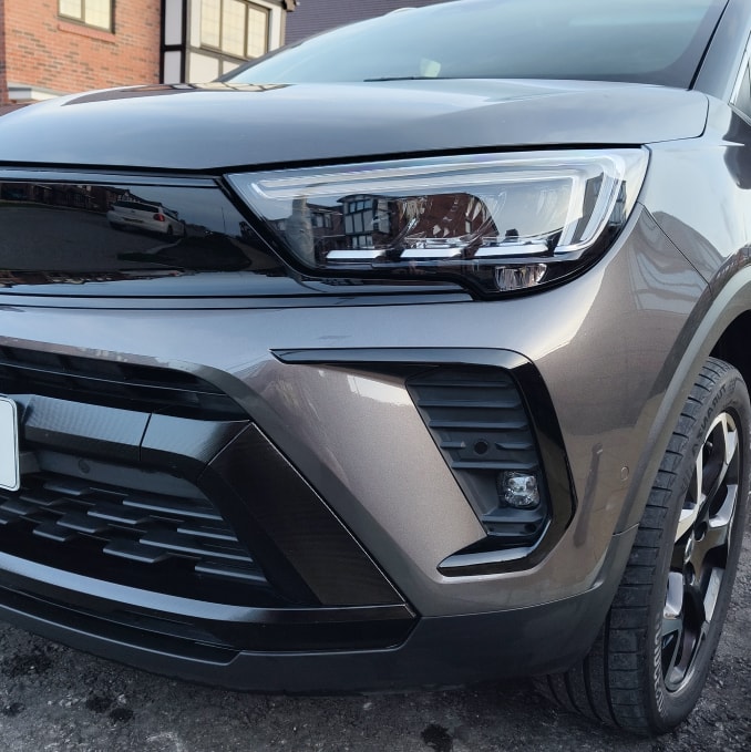 Vauxhall Crossland X front clean